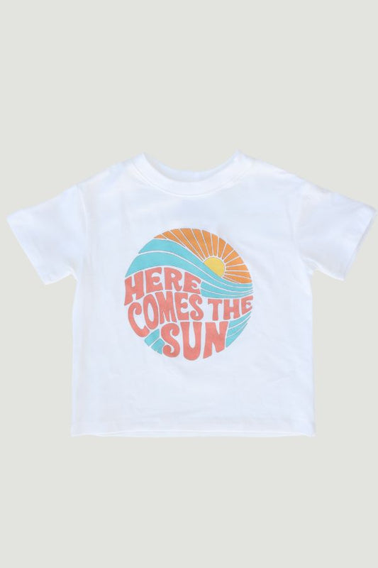 Here Comes The Sun Premium Graphic Tee - Blossom & Lily